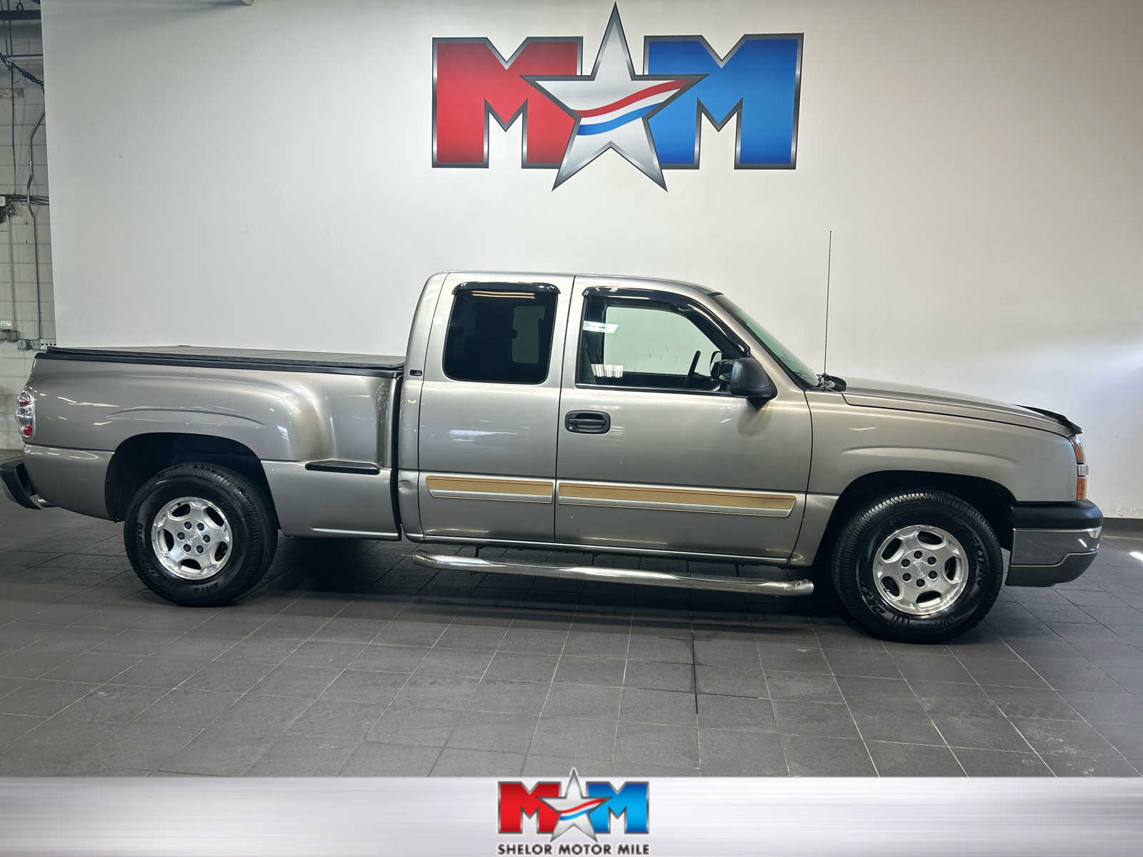 2003 Chevrolet Silverado 1500 LS Extended Cab SWB's photo