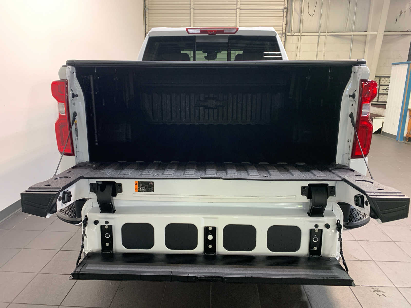 2025 Chevrolet Silverado 1500 LTZ - Photo 12
