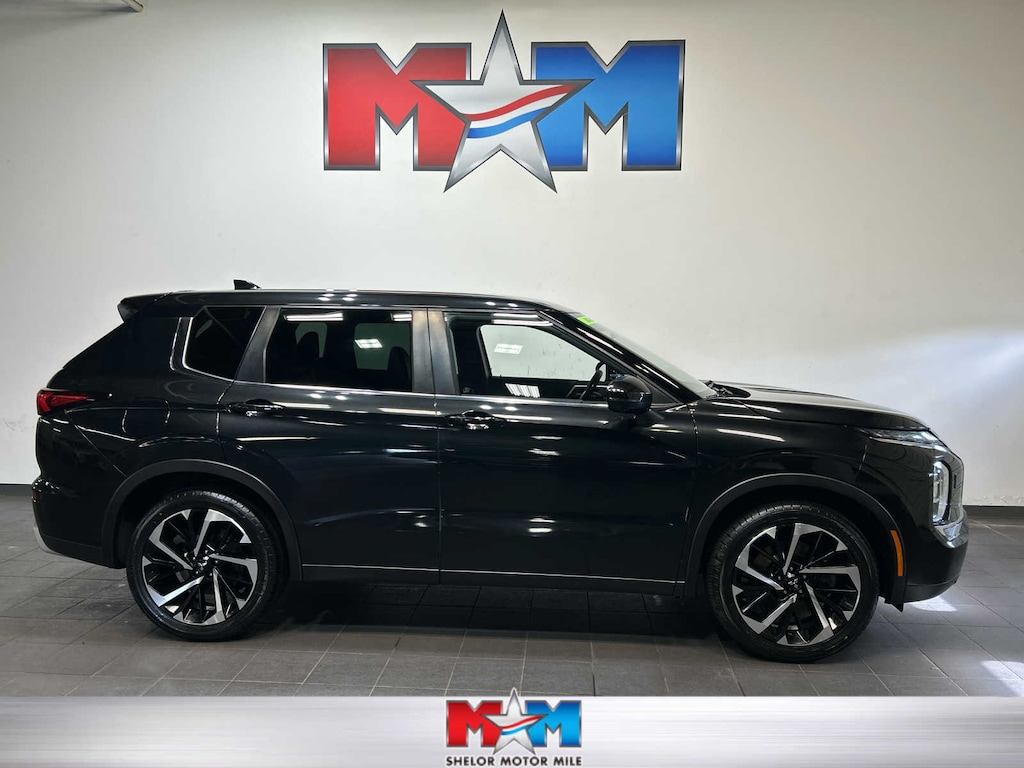 Used 2022 Mitsubishi Outlander SE CUV