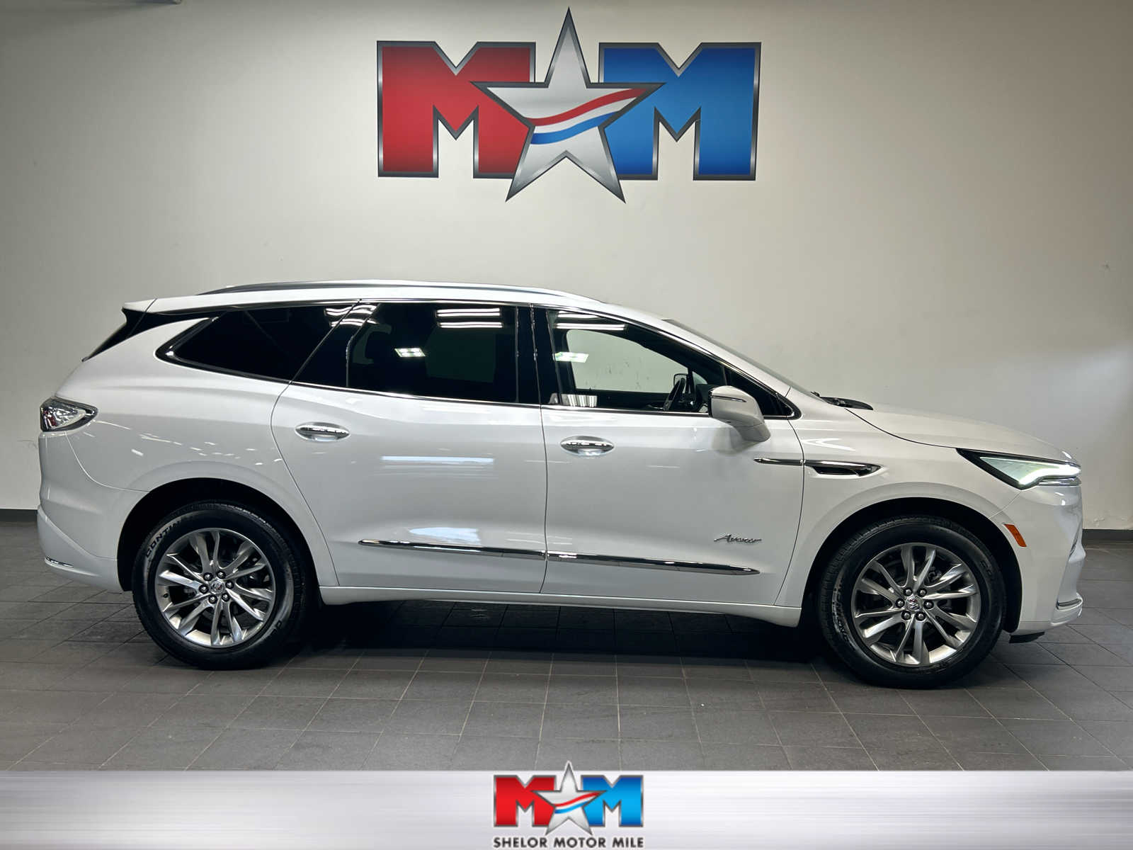 2023 Buick Enclave Avenir AWD's photo