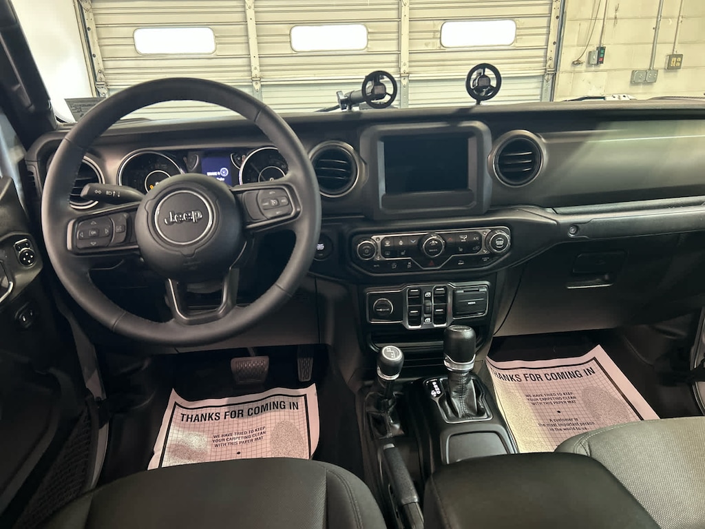 Used 2023 Jeep Gladiator Sport Truck Crew Cab
