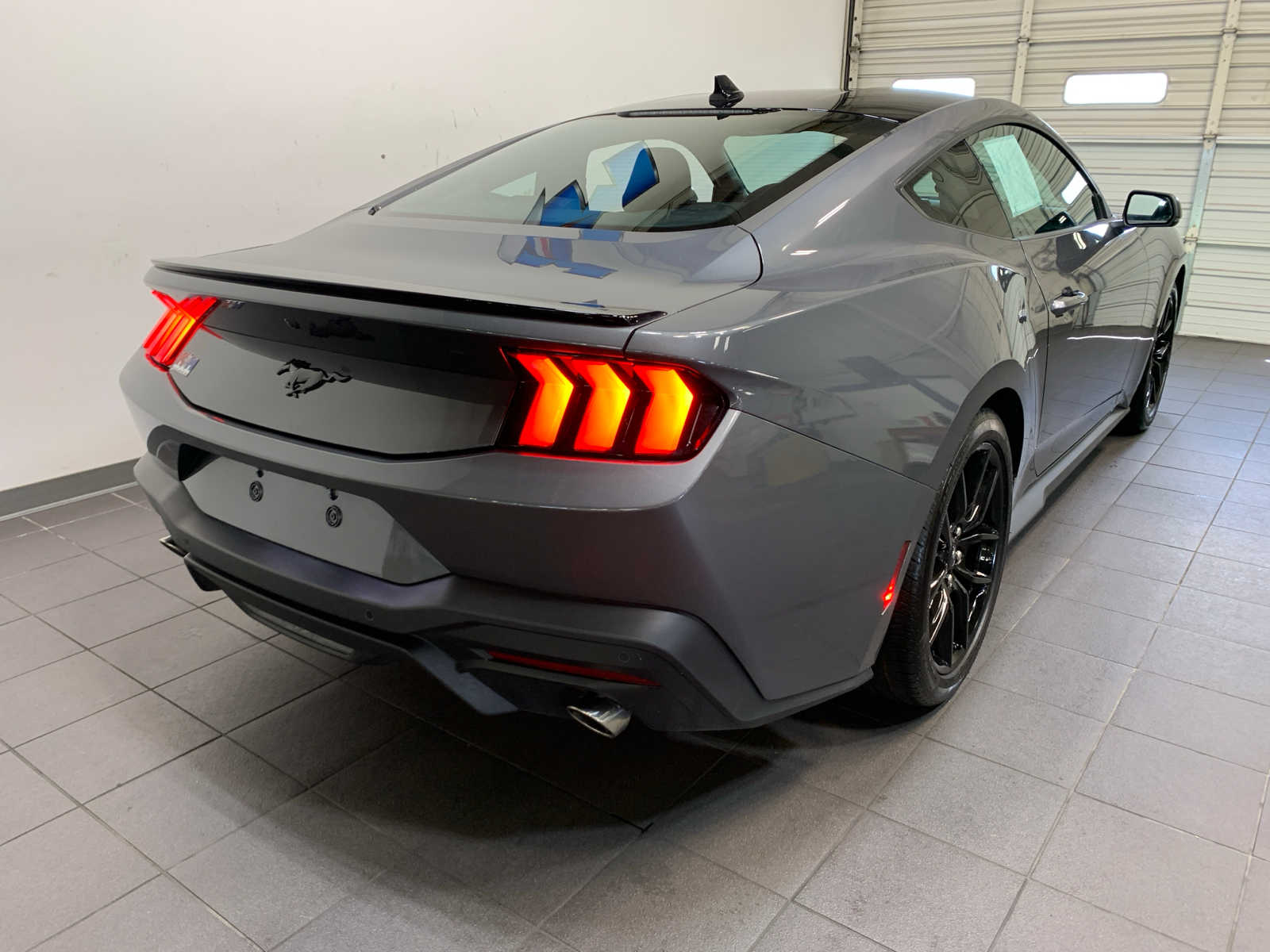 2024 Ford Mustang EcoBoost Premium photo 3