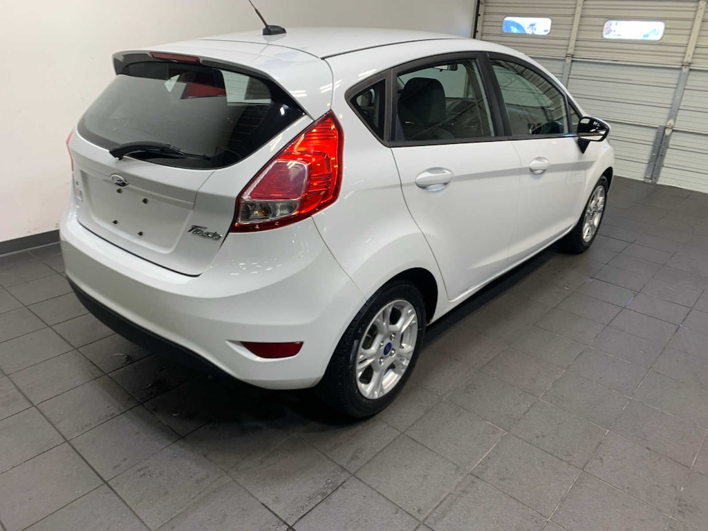 Used 2014 Ford Fiesta SE Hatchback