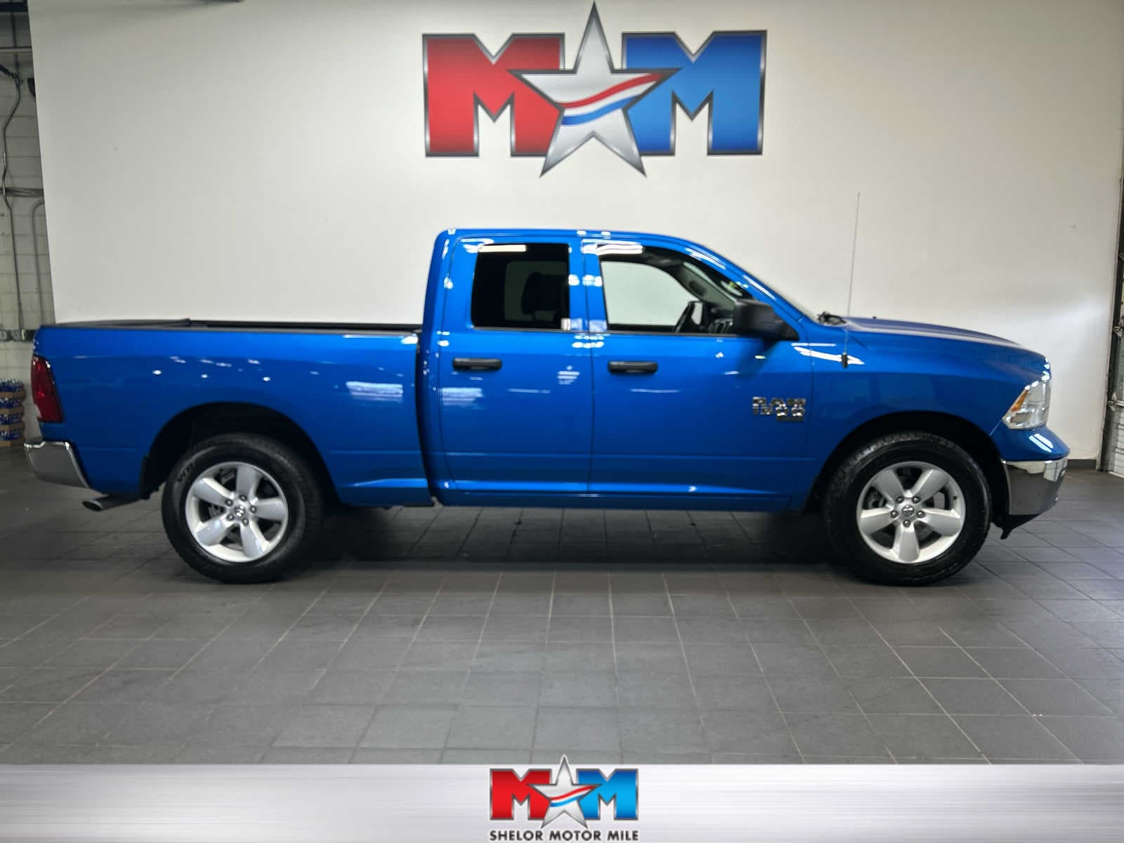 2024 RAM 1500 Classic SLT 4x4 Quad Cab 6'4's photo