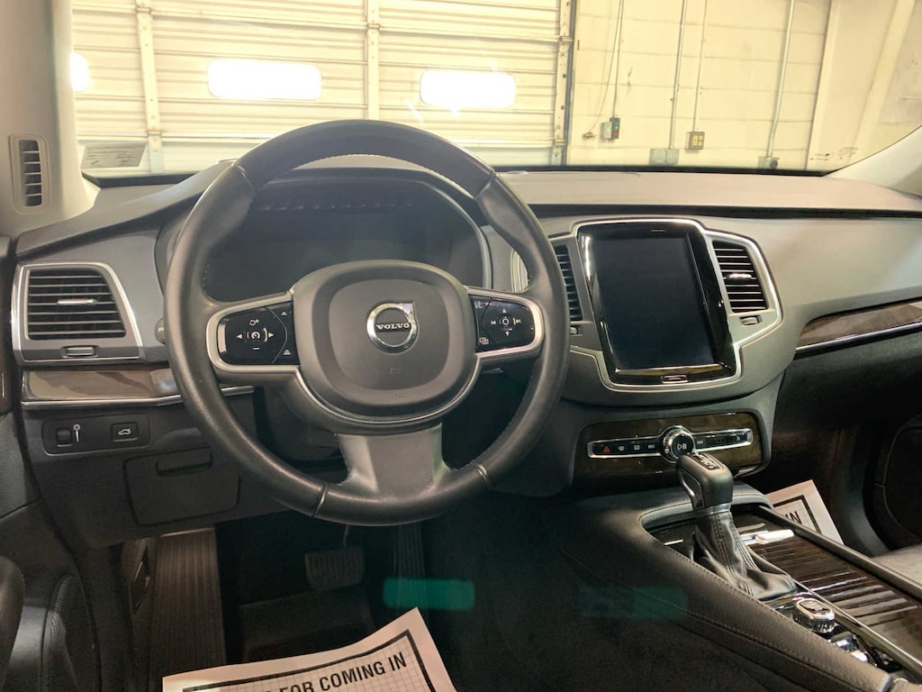 Used 2019 Volvo XC90 T6 Momentum SUV