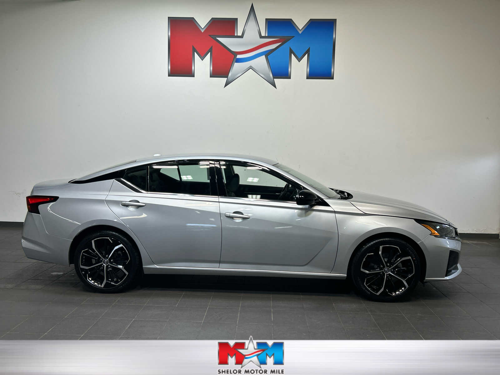 2023 Nissan Altima 2.5 SR's photo