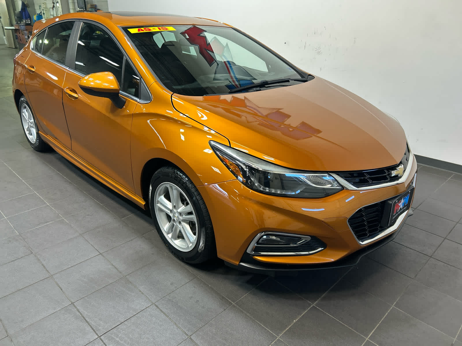 Used 2017 Chevrolet Cruze LT with VIN 3G1BE6SM2HS578188 for sale in Christiansburg, VA