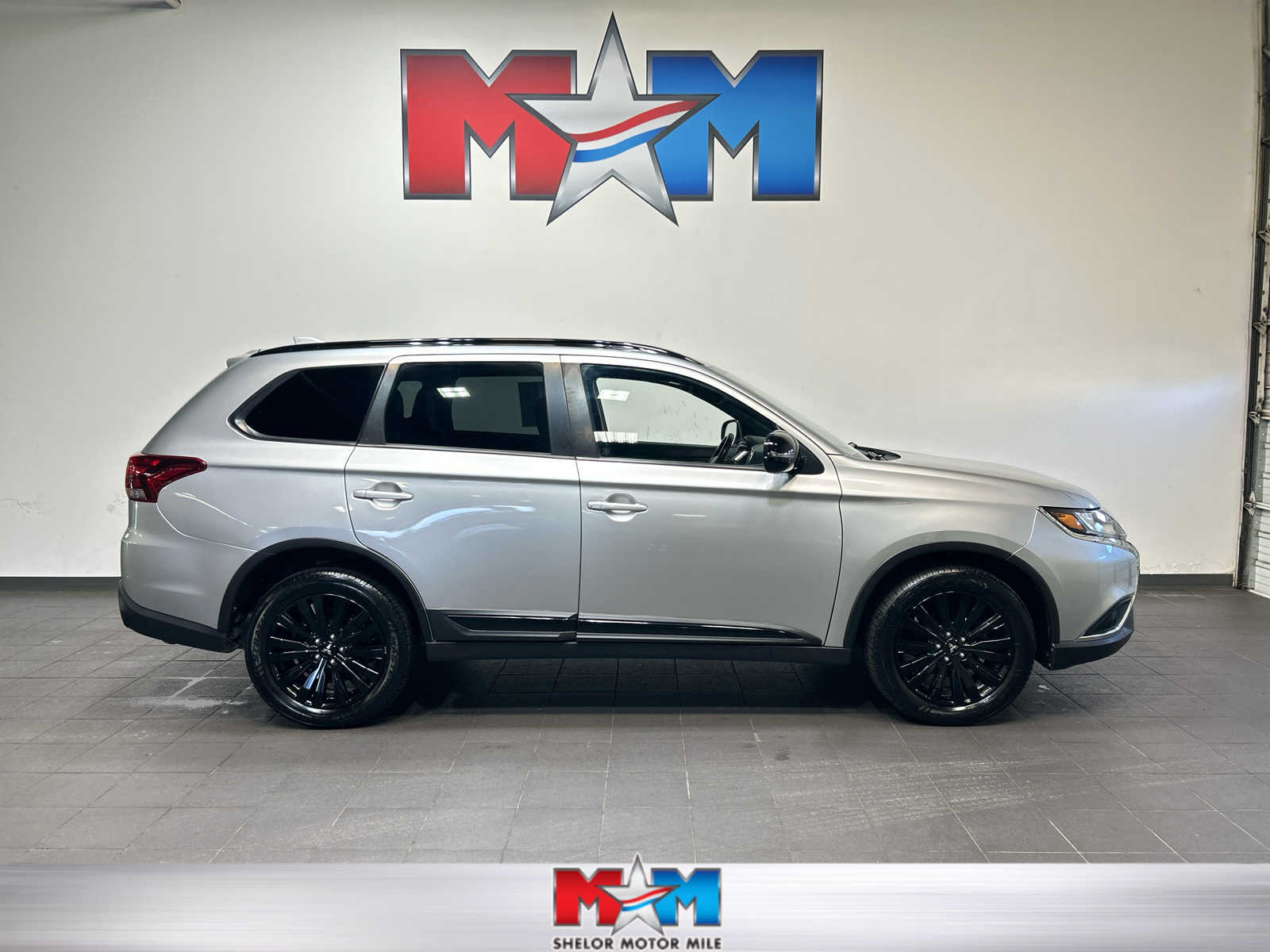 2020 Mitsubishi Outlander LE S-AWC's photo