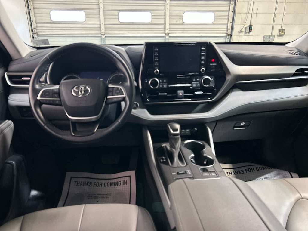 Used 2022 Toyota Highlander XLE SUV