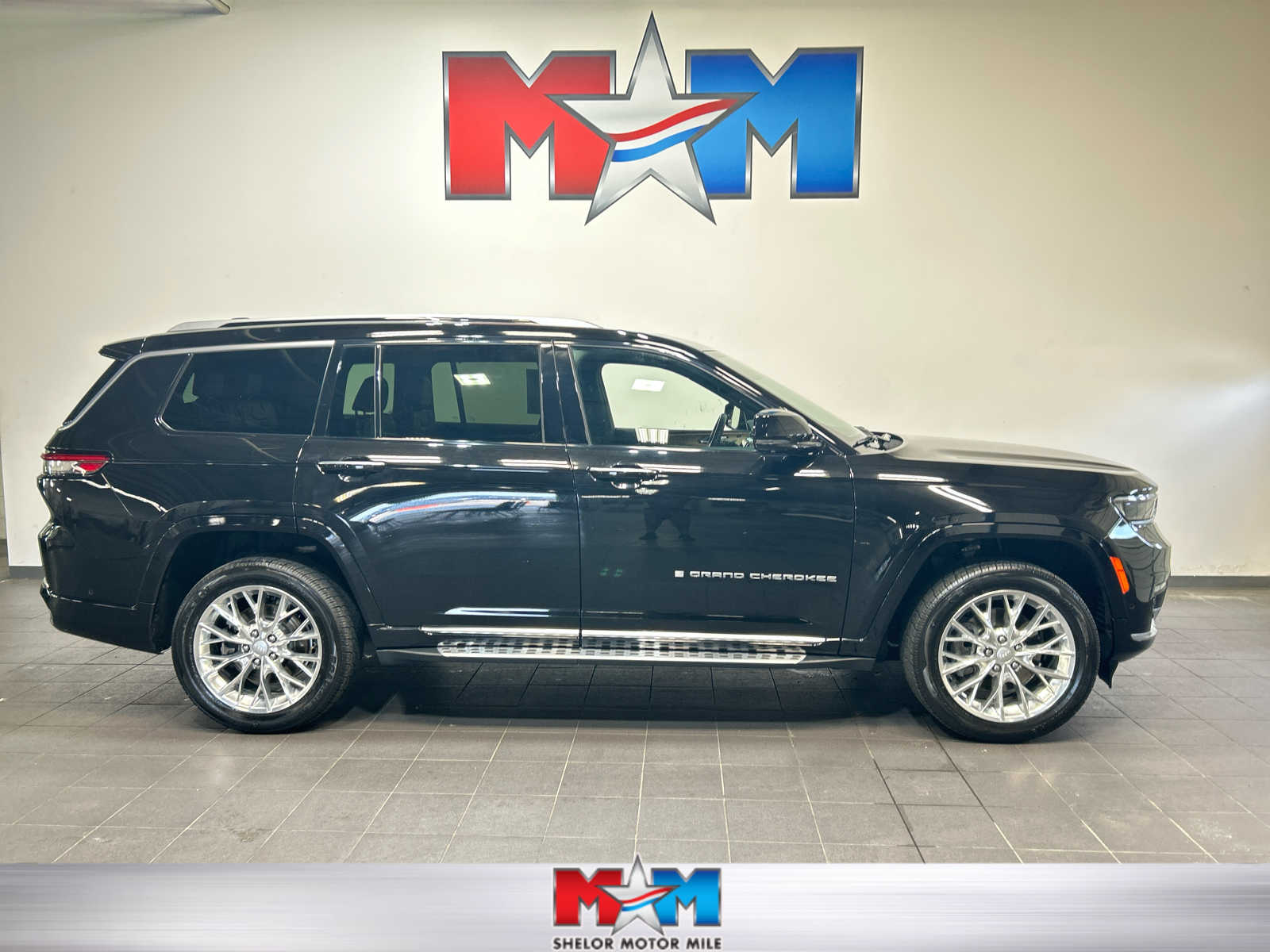 2021 Jeep Grand Cherokee L Summit's photo