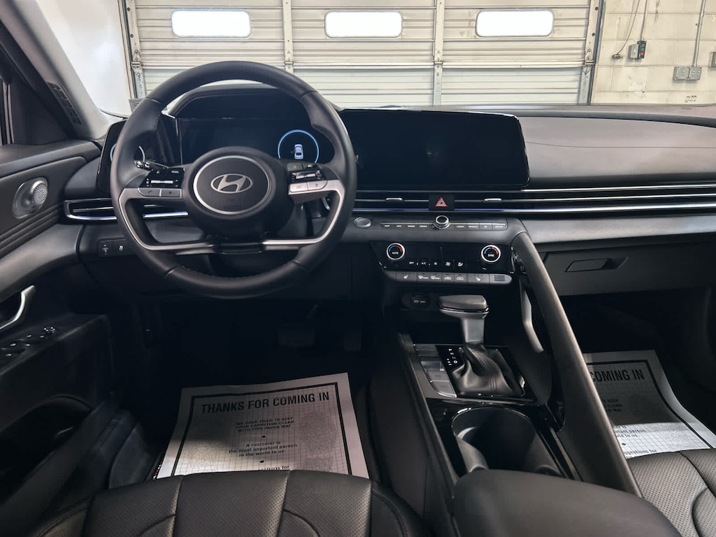 Certified 2025 Hyundai Elantra Limited Sedan
