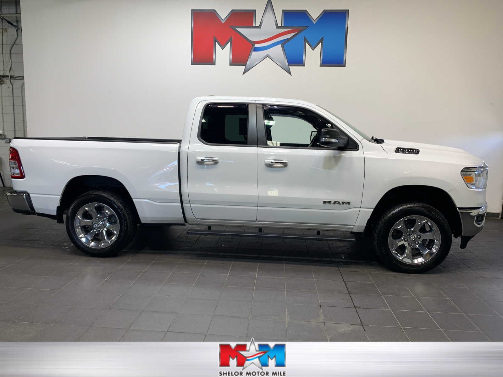 2019 RAM 1500 Big Horn/Lone Star 4x4 Quad Cab 6'4's photo