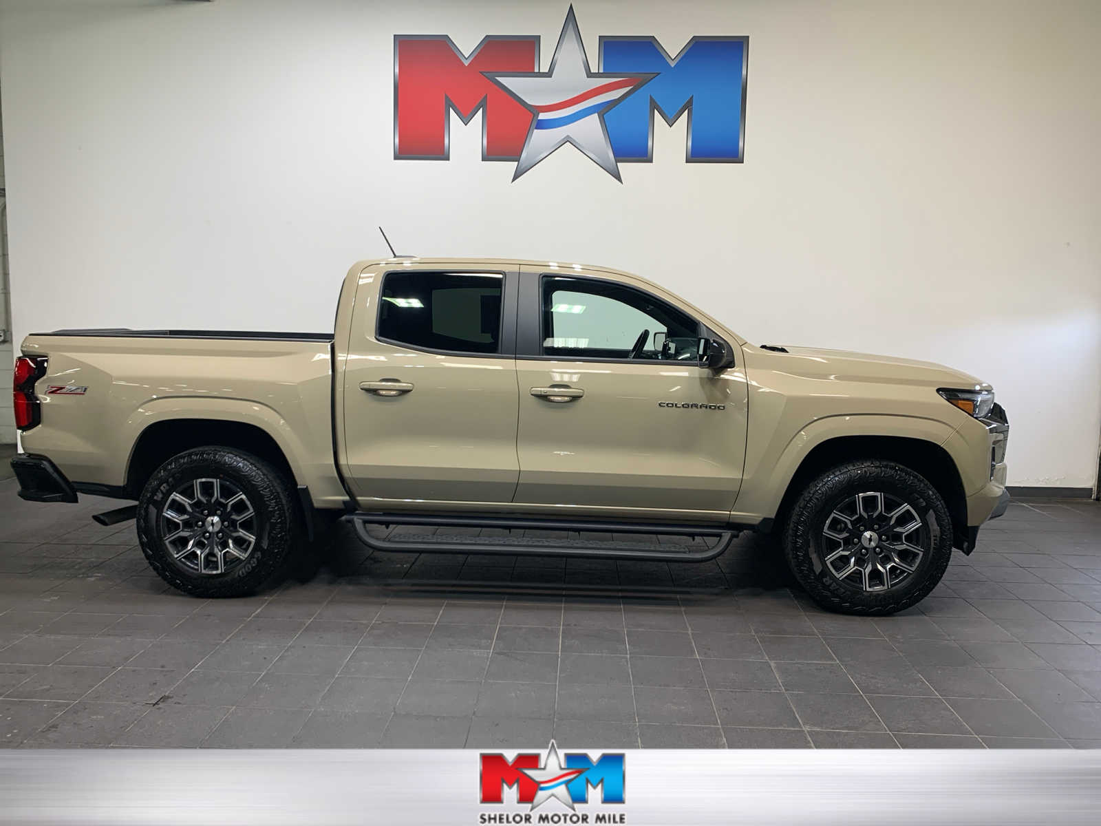 2023 Chevrolet Colorado 4WD Z71 Crew Cab Short Box's photo