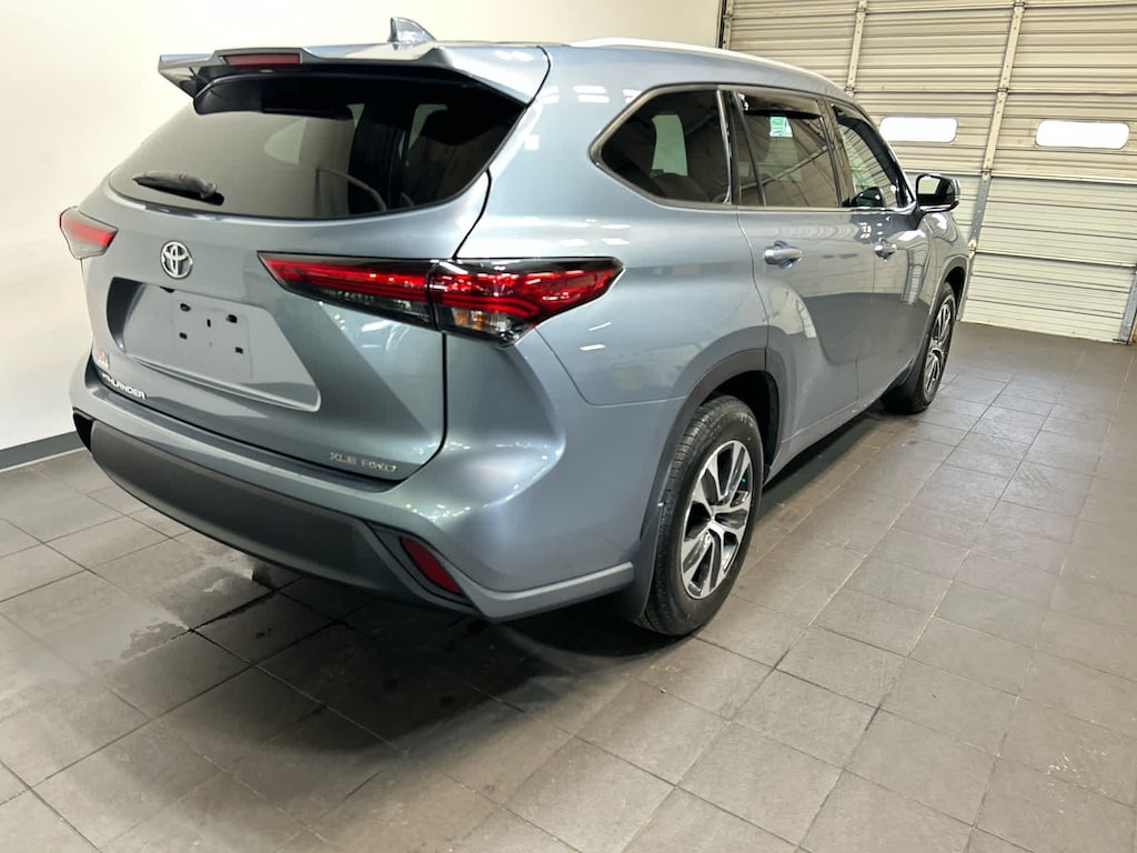 Used 2022 Toyota Highlander XLE SUV