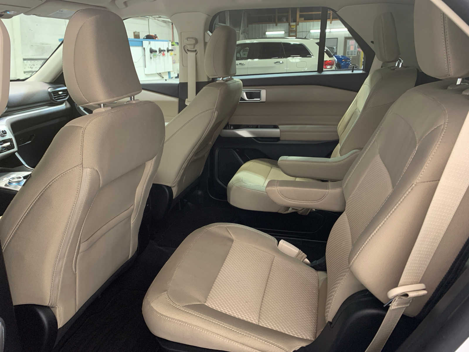 2023 Ford Explorer XLT - Photo 9