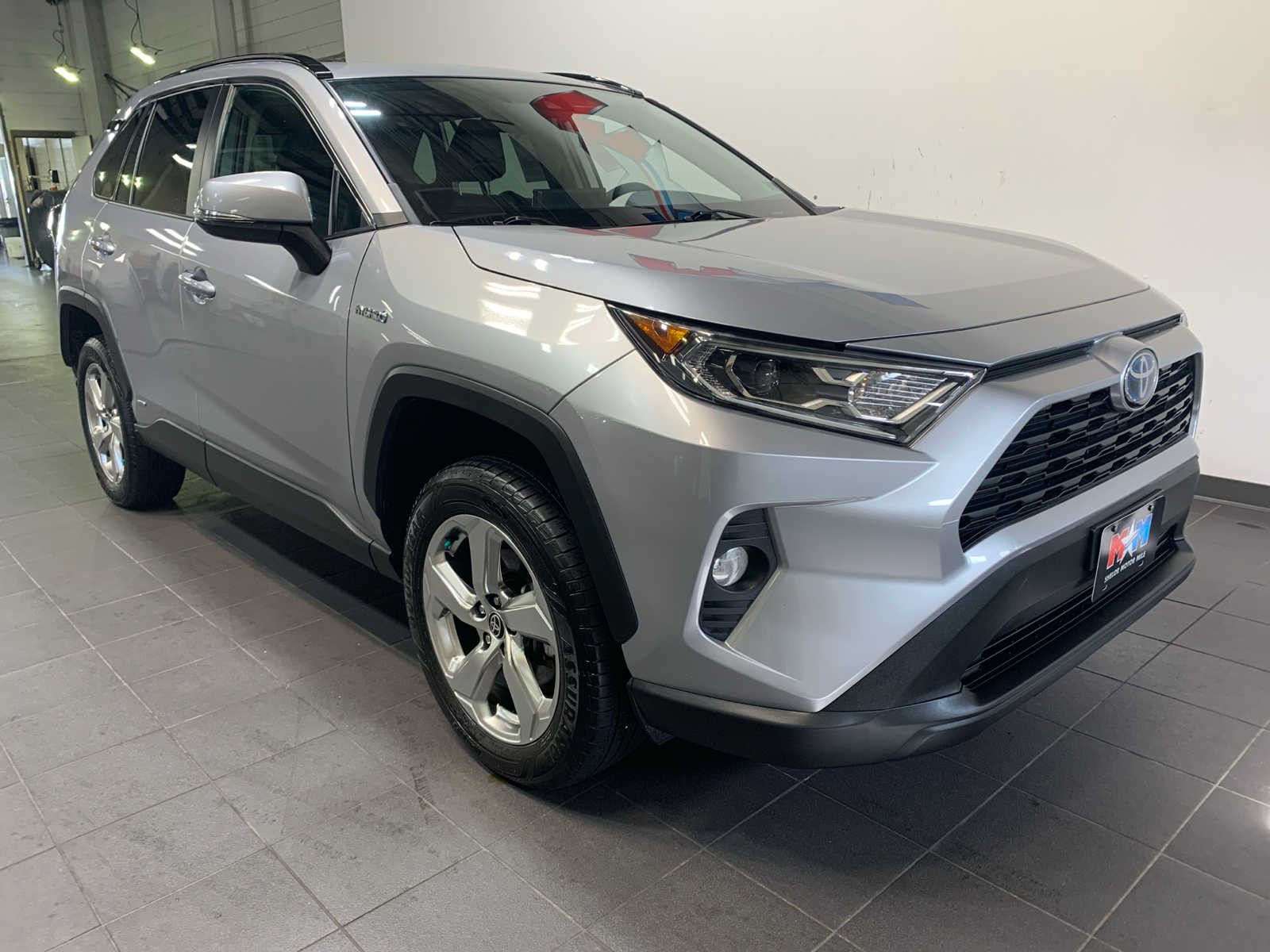 2021 Toyota RAV4 Hybrid XLE Premium photo 2