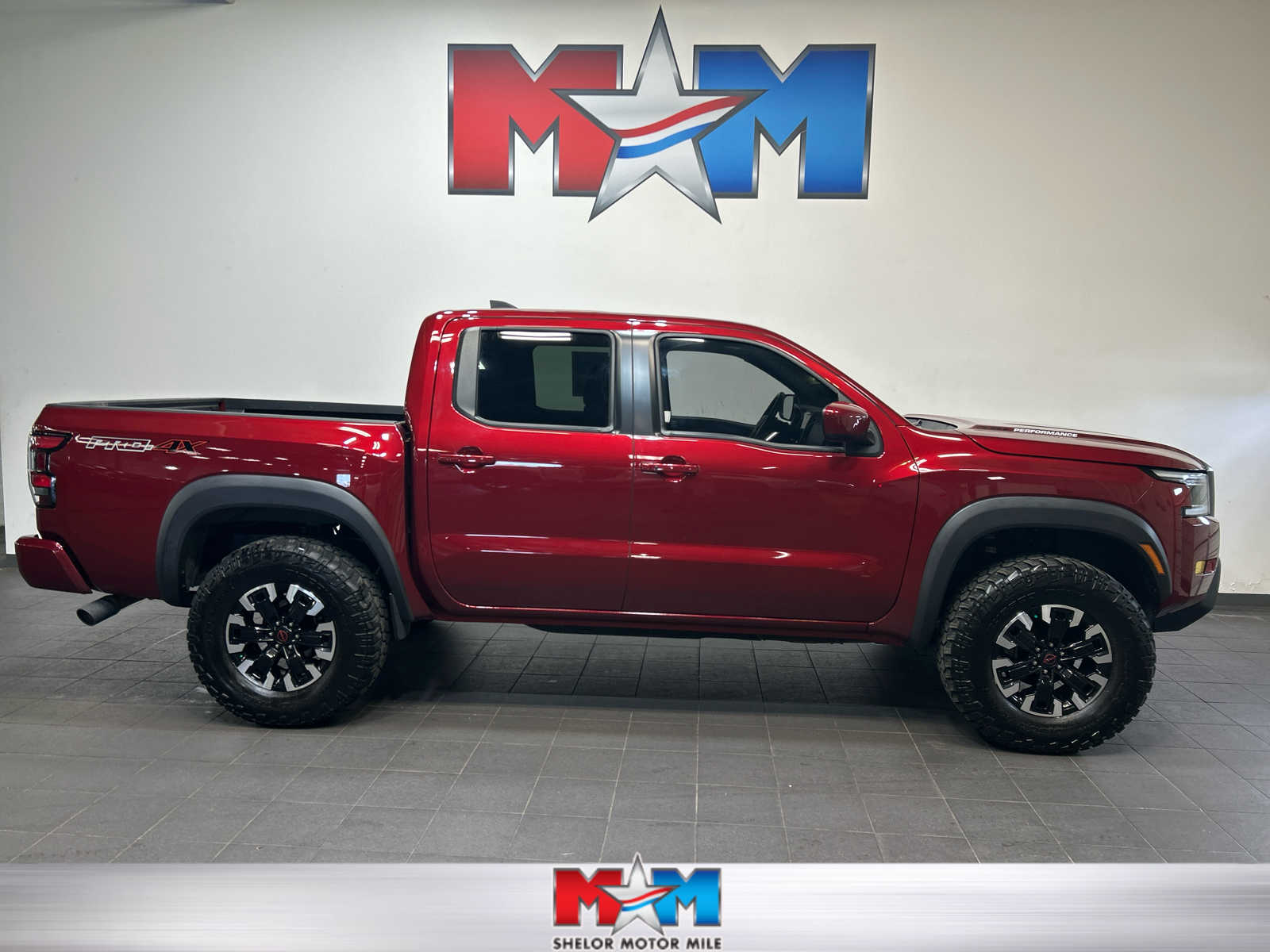 2024 Nissan Frontier PRO-4X Crew Cab 4X4's photo