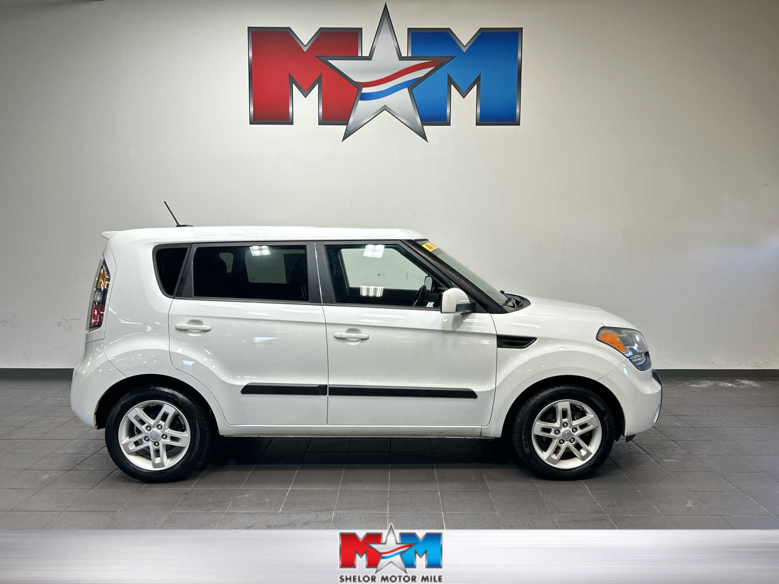 Used 2011 Kia Soul Base with VIN KNDJT2A29B7261290 for sale in Christiansburg, VA