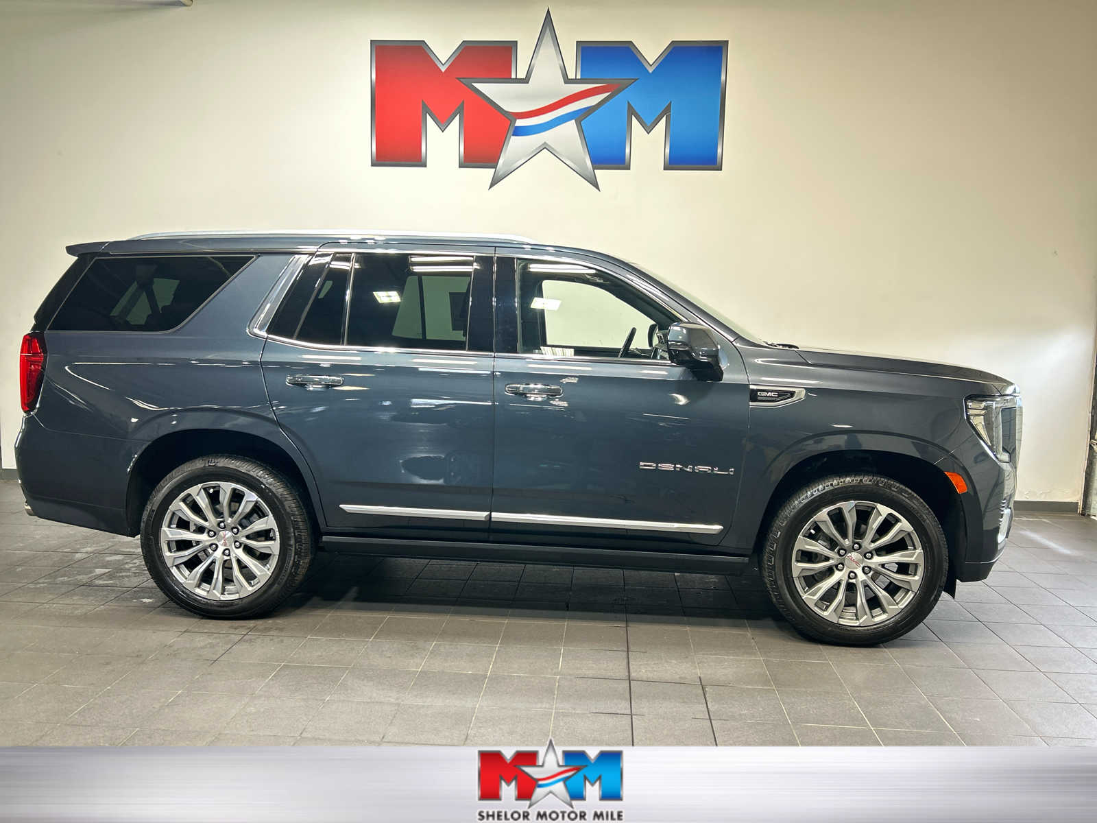 2021 GMC Yukon 4WD Denali's photo