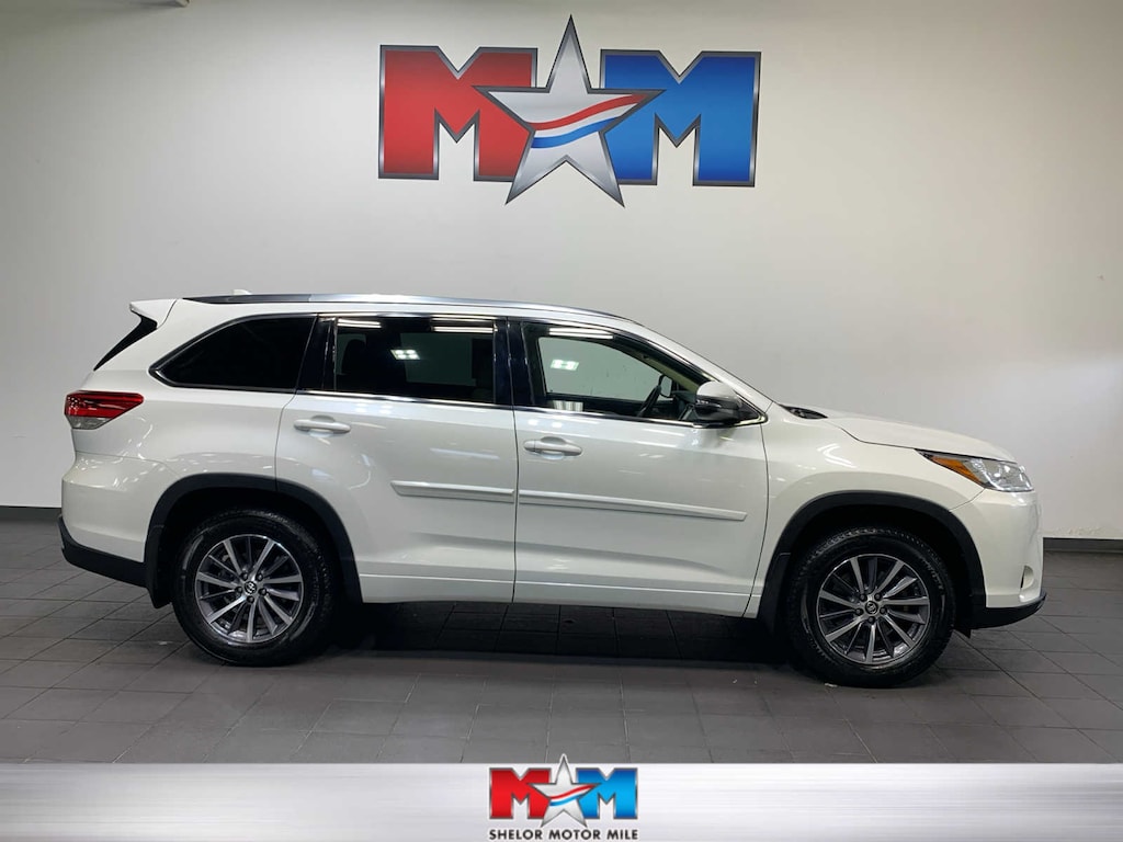Used 2017 Toyota Highlander XLE V6 SUV