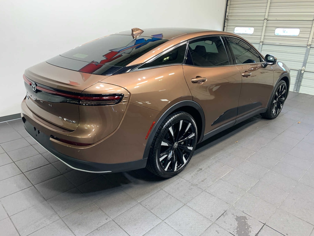 Used 2025 Toyota Crown Platinum Sedan