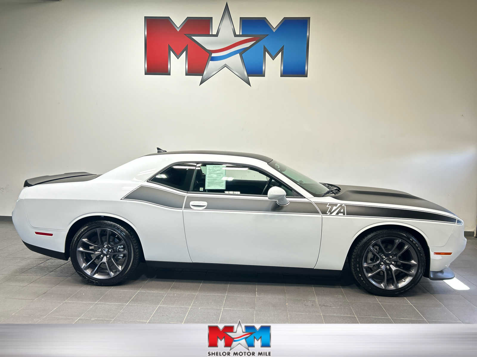 2023 Dodge Challenger R/T's photo