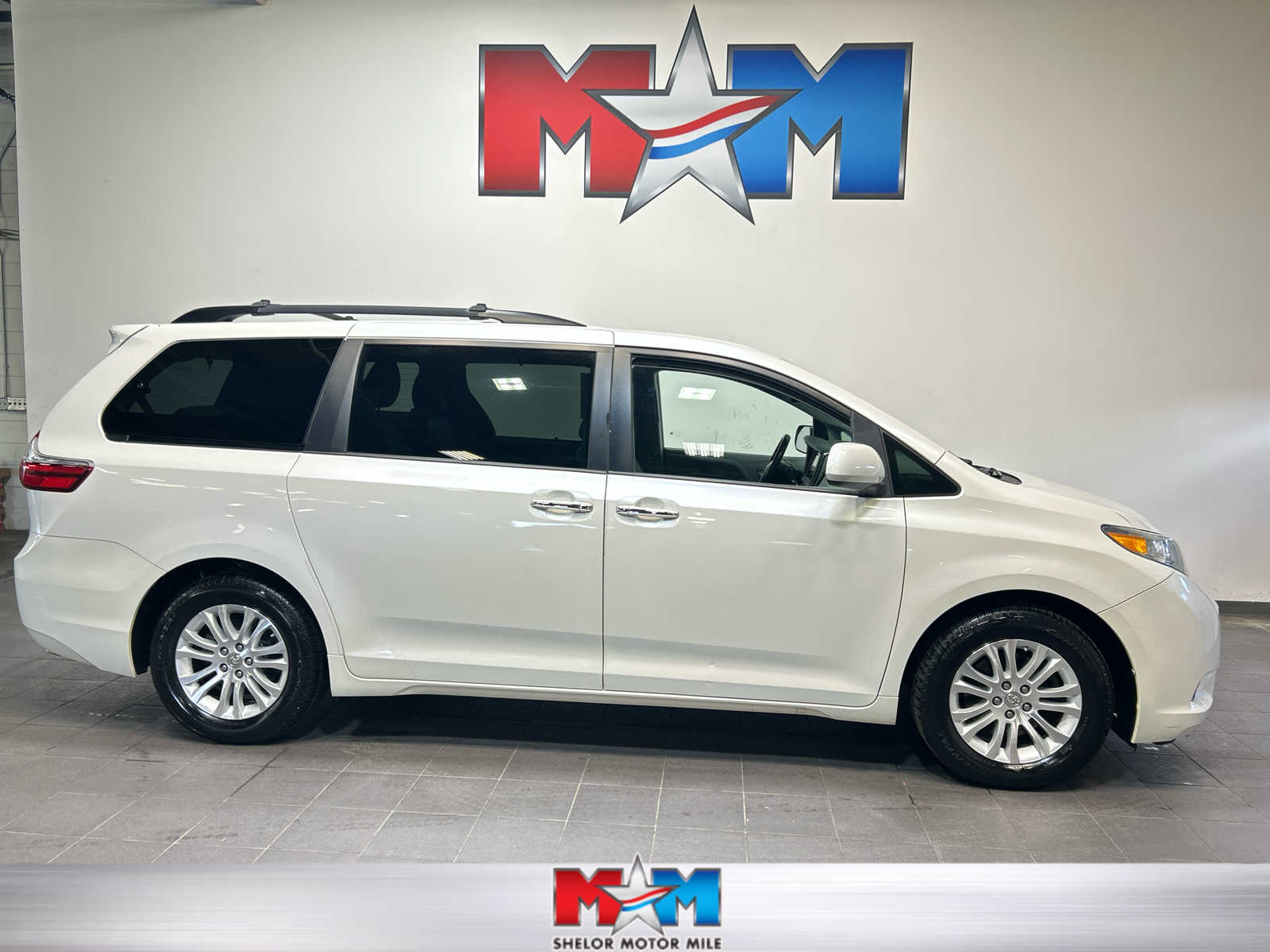 2015 Toyota Sienna XLE