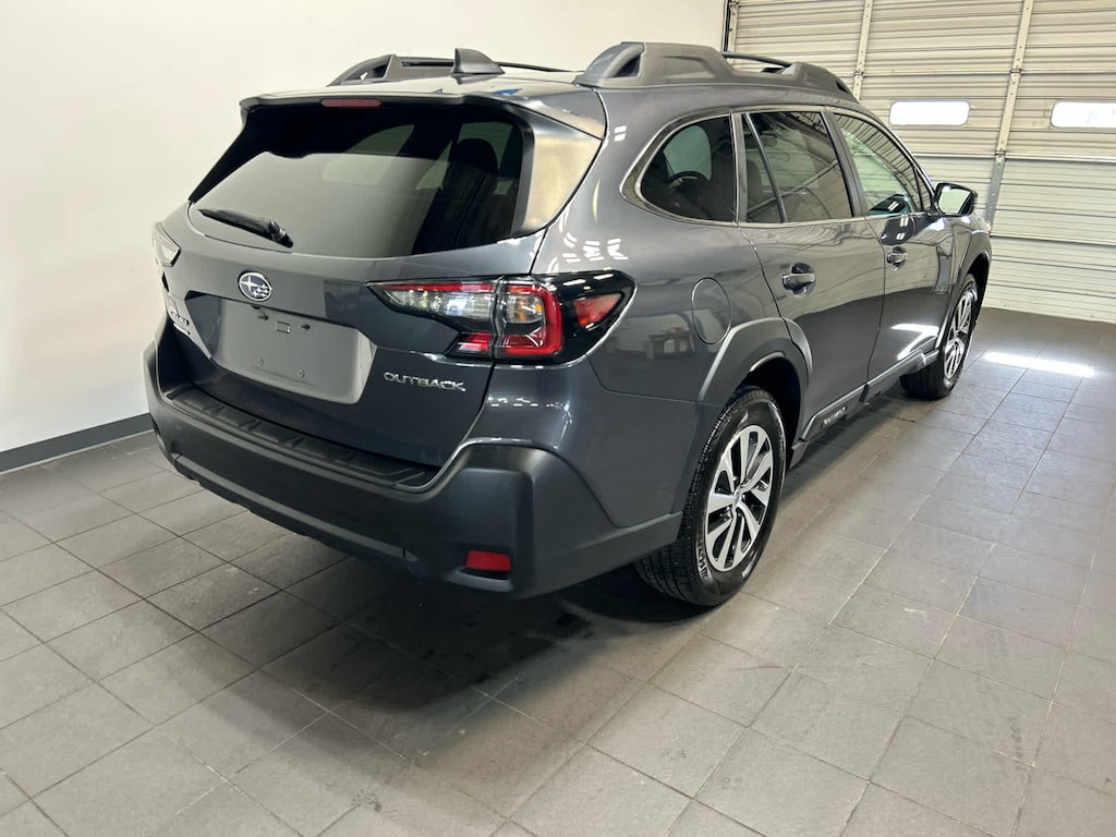 Used 2023 Subaru Outback Premium SUV