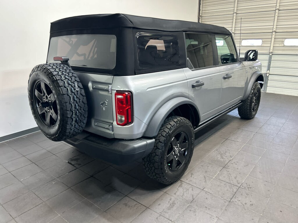 Used 2024 Ford Bronco Black Diamond SUV