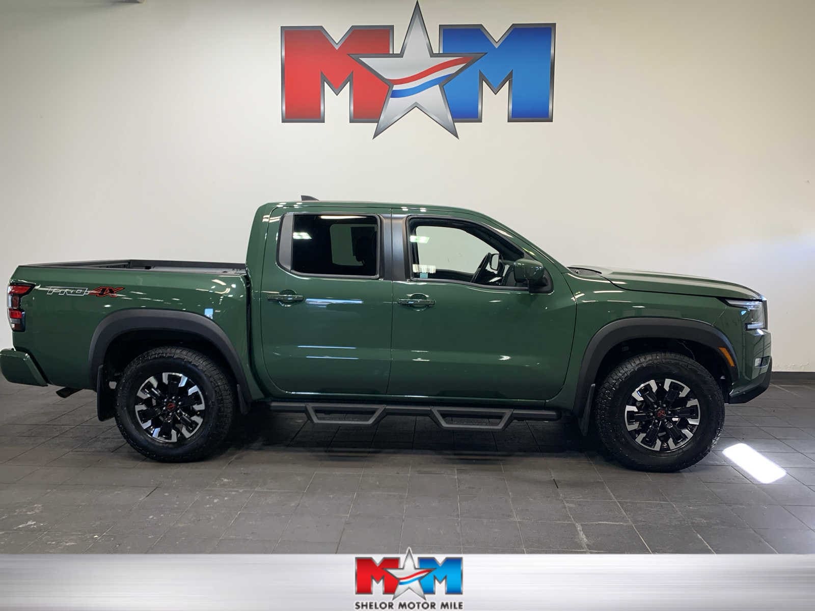 2024 Nissan Frontier PRO-4X Crew Cab 4X4's photo