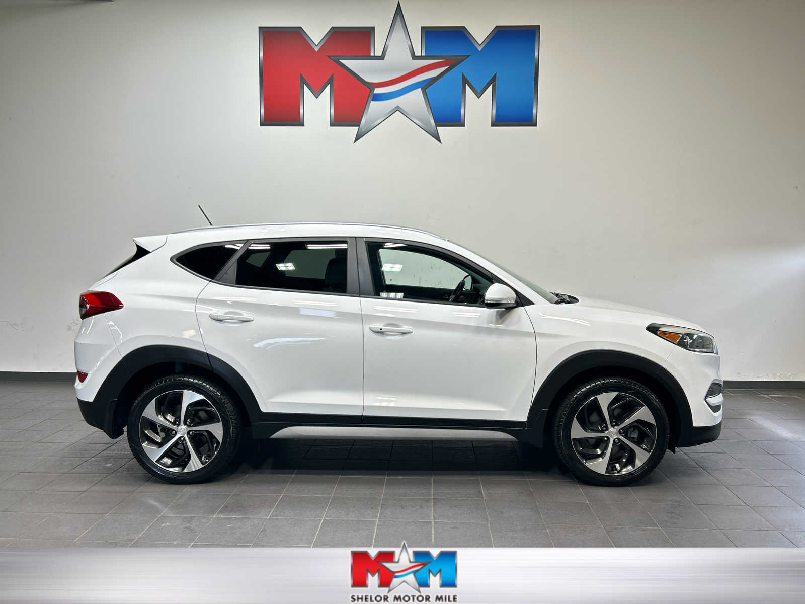 2017 Hyundai Tucson Sport FWD's photo