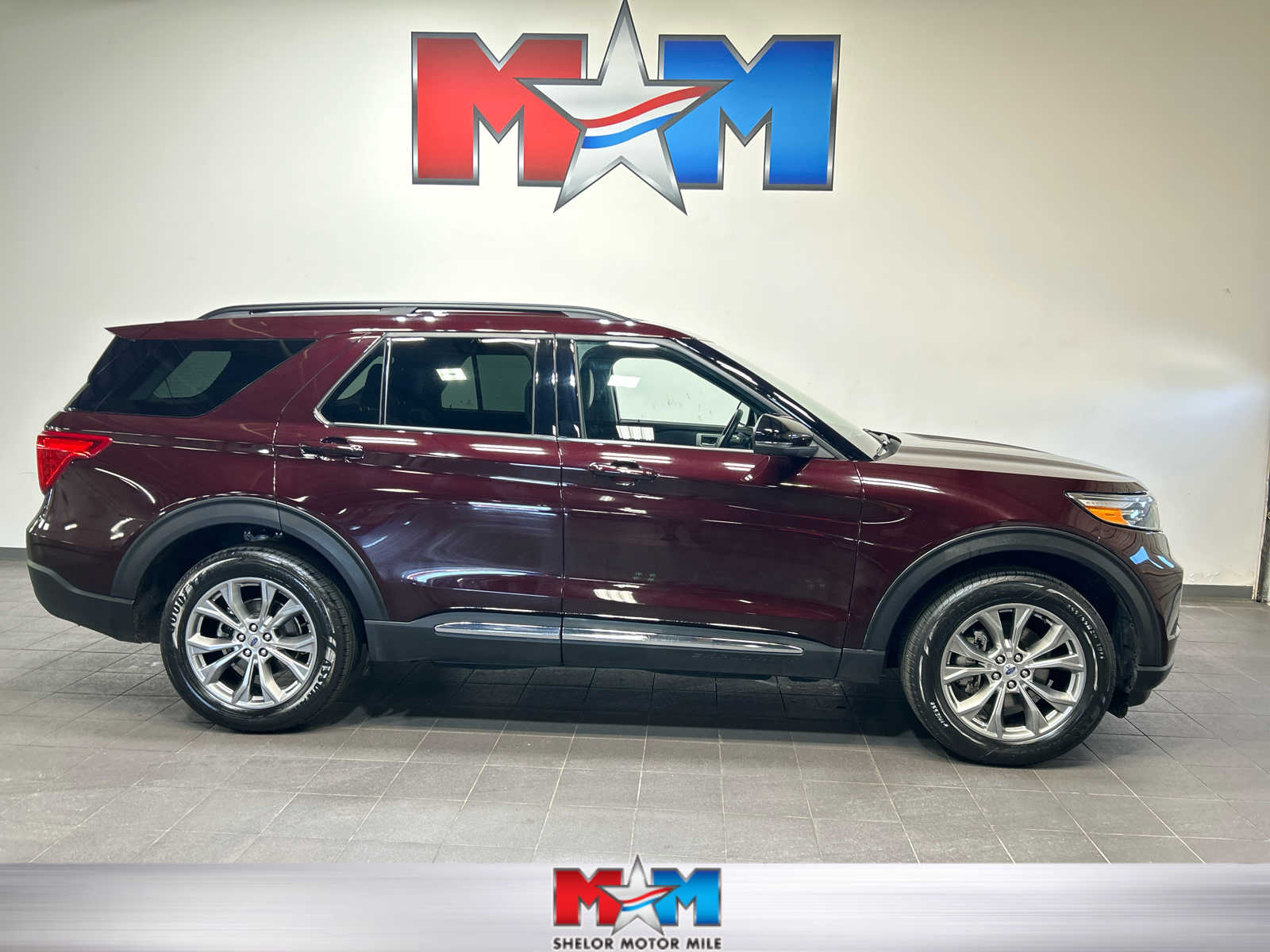 2022 Ford Explorer XLT 4WD's photo