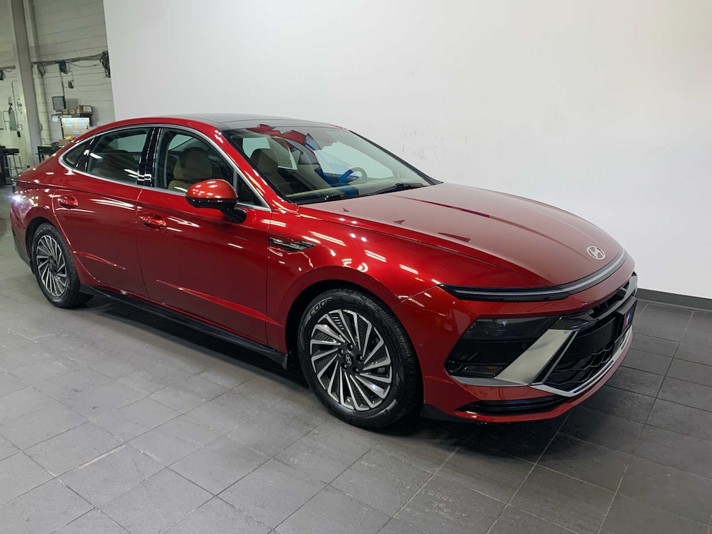 Used 2024 Hyundai Sonata Hybrid Limited Sedan