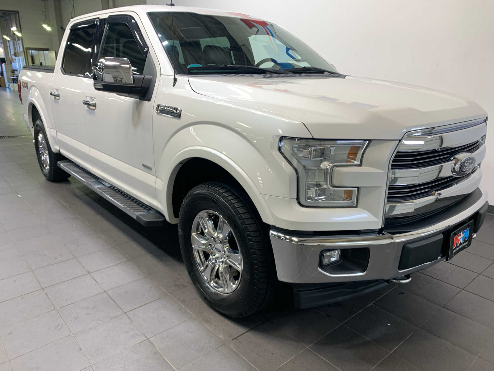 2017 Ford F-150 Lariat photo 2