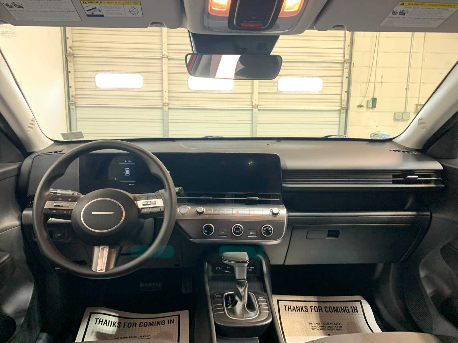2024 Hyundai Kona SE photo 4