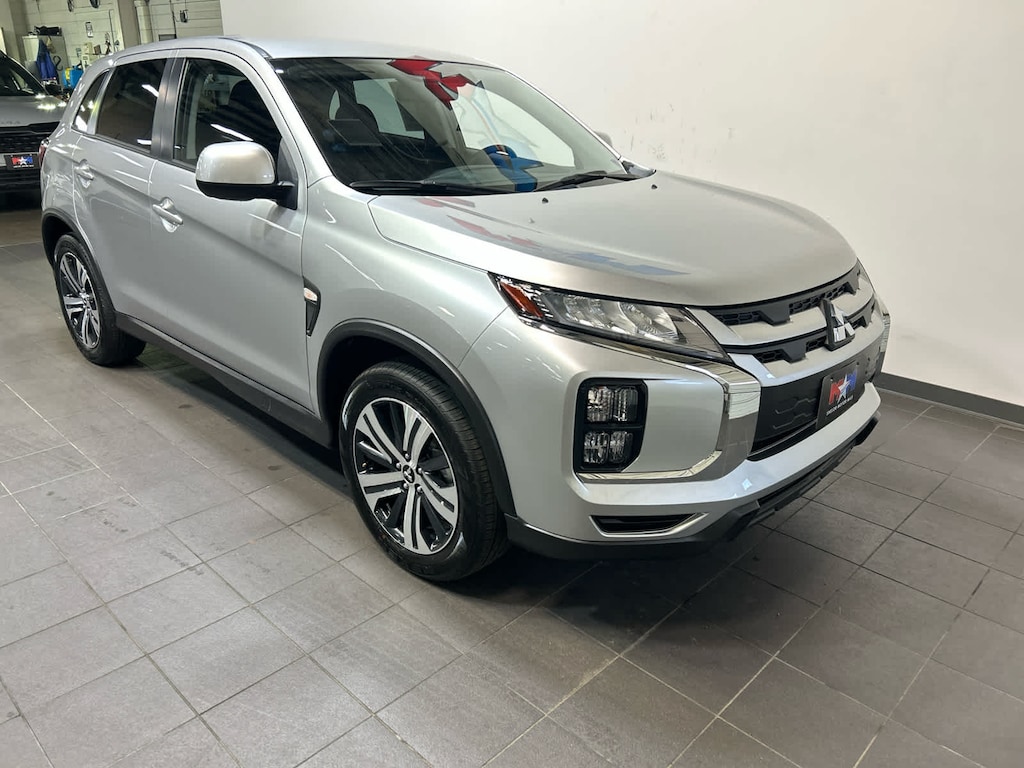 Used 2025 Mitsubishi Outlander Sport 2.0 ES SUV