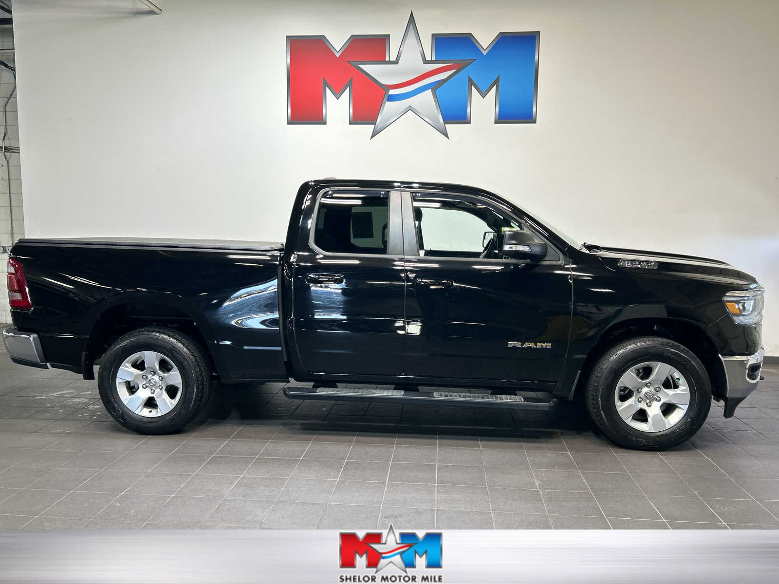 2021 RAM 1500 Big Horn/Lone Star 4x4 Quad Cab 6'4's photo