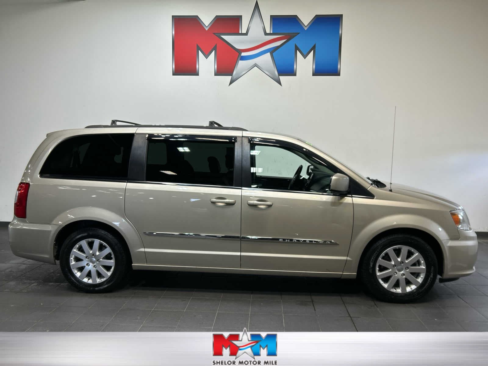 2014 Chrysler Town & Country Touring