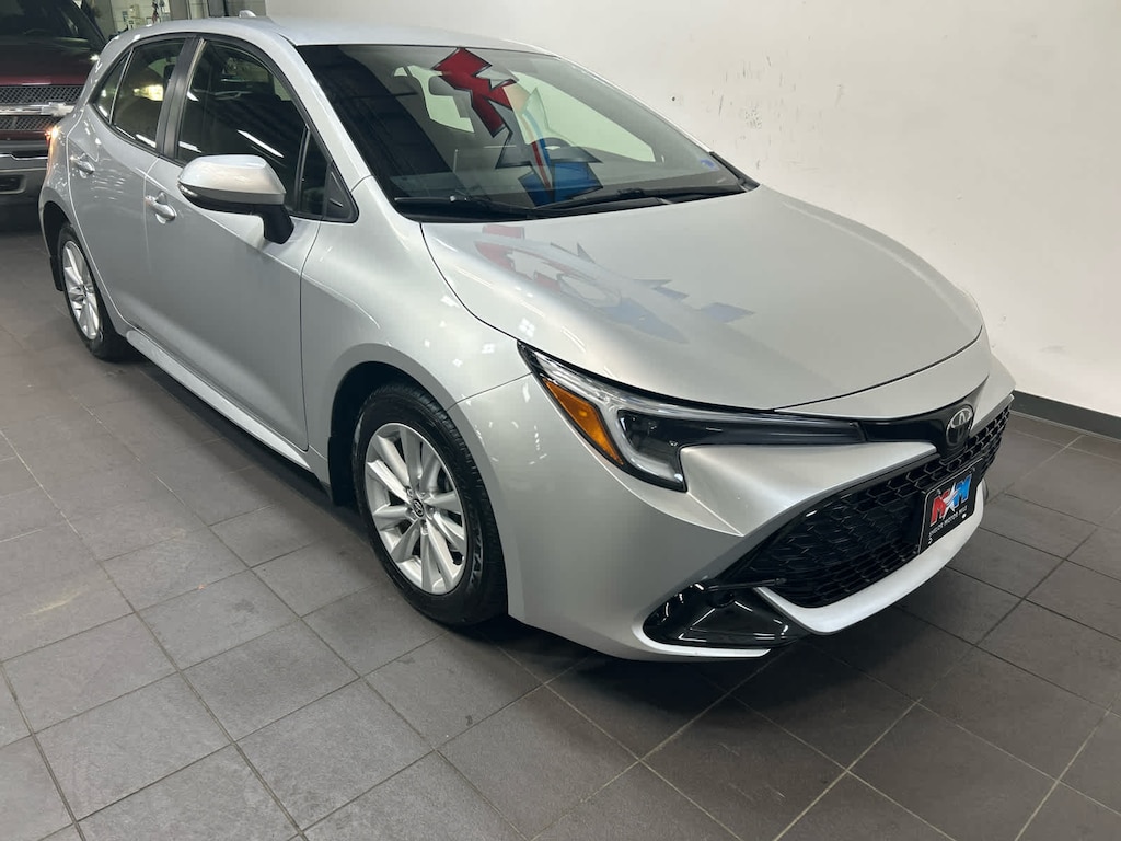 Used 2024 Toyota Corolla Hatchback SE Hatchback
