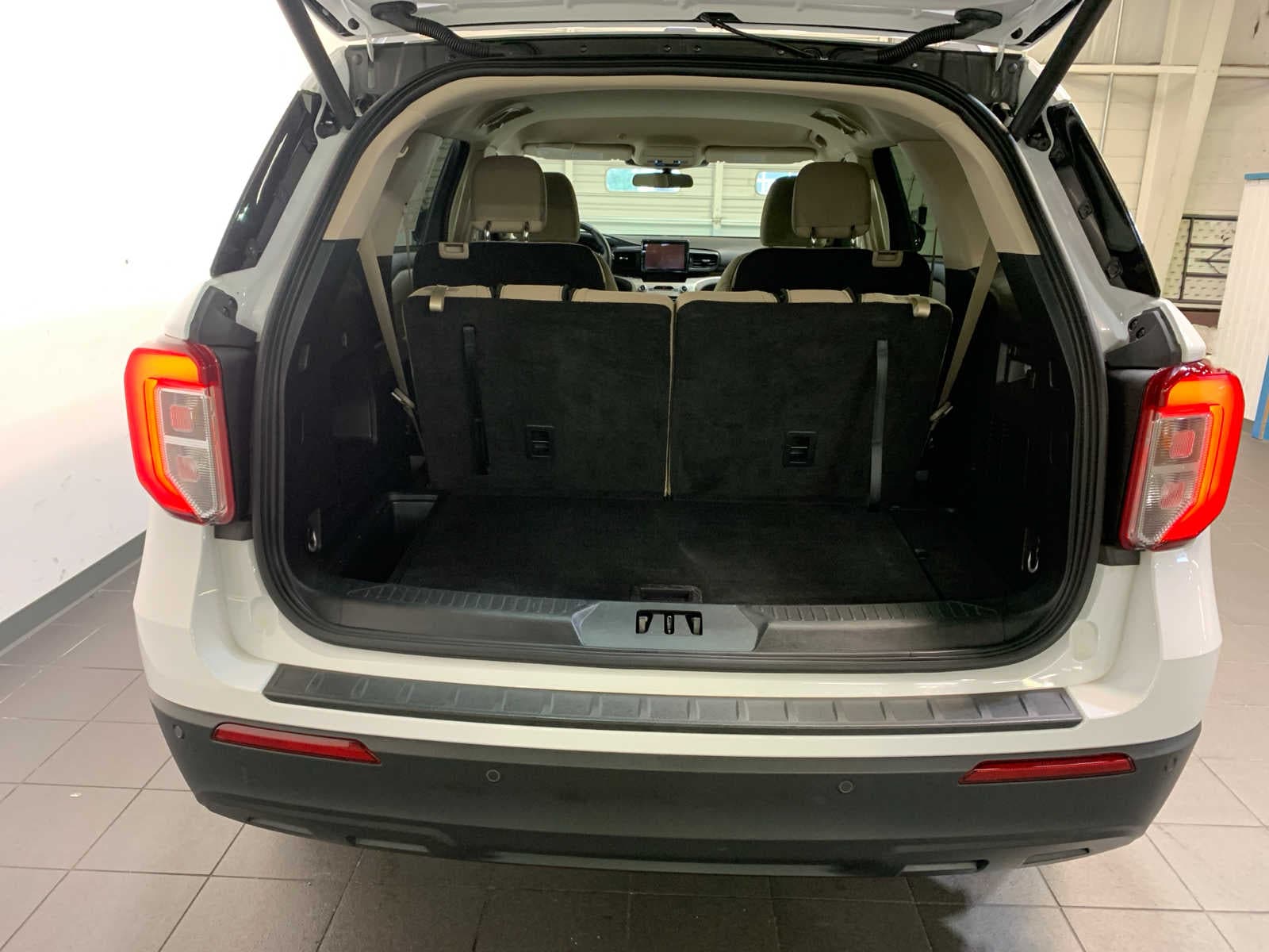 2023 Ford Explorer XLT - Photo 11