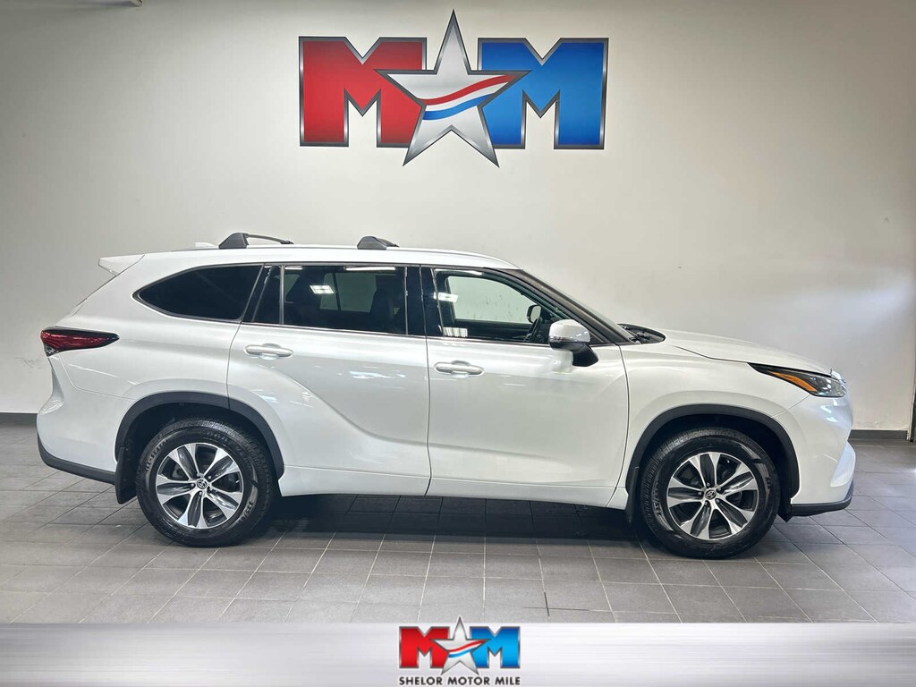 Used 2022 Toyota Highlander XLE SUV