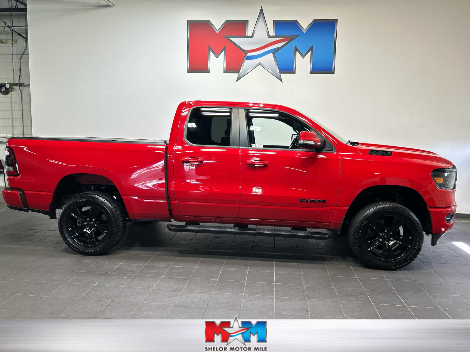 2020 RAM 1500 Big Horn/Lone Star 4x4 Quad Cab 6'4's photo