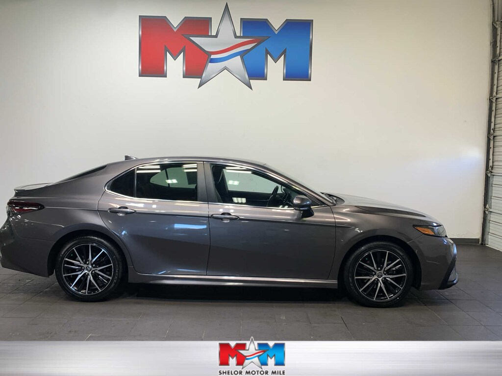 Used 2022 Toyota Camry SE Sedan