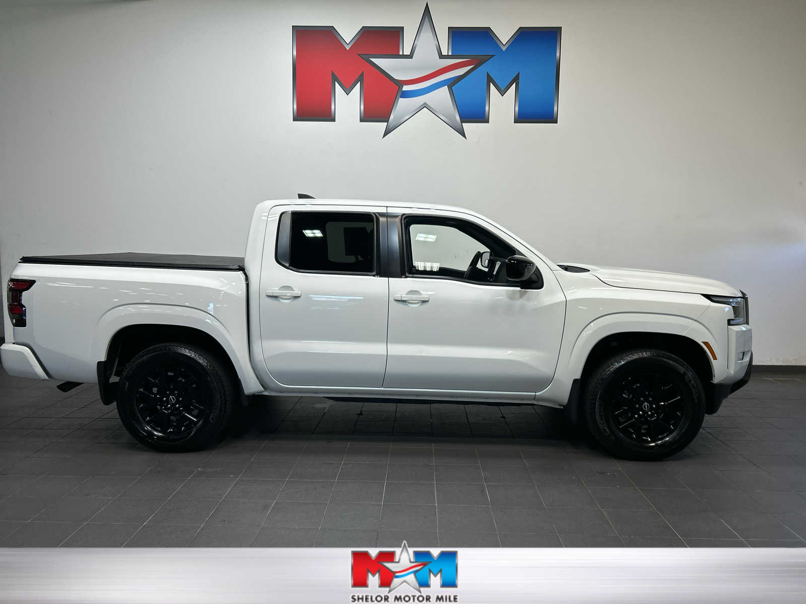2023 Nissan Frontier SV Crew Cab 4X4 SWB's photo