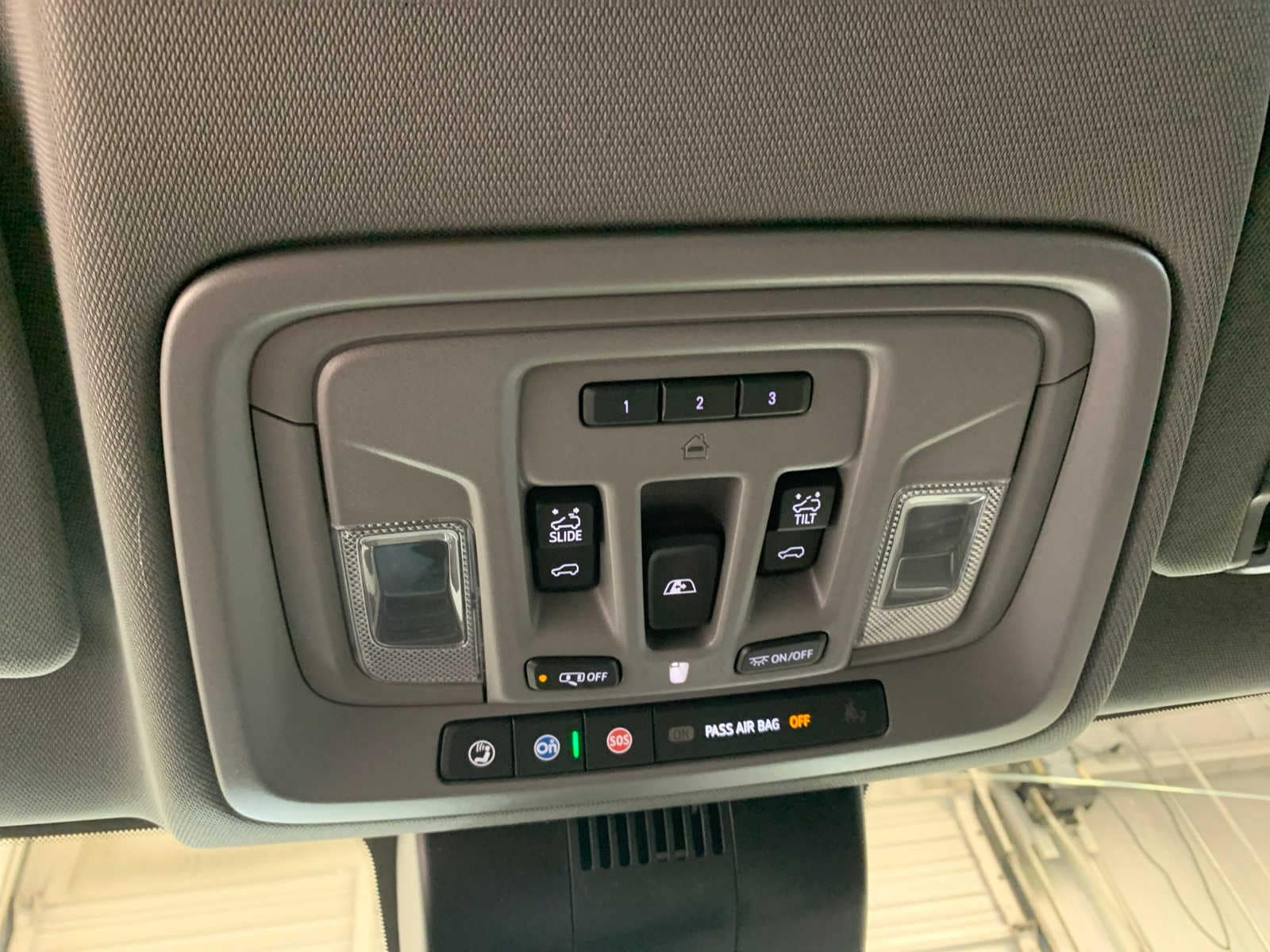 2025 Chevrolet Silverado 1500 LTZ - Photo 6
