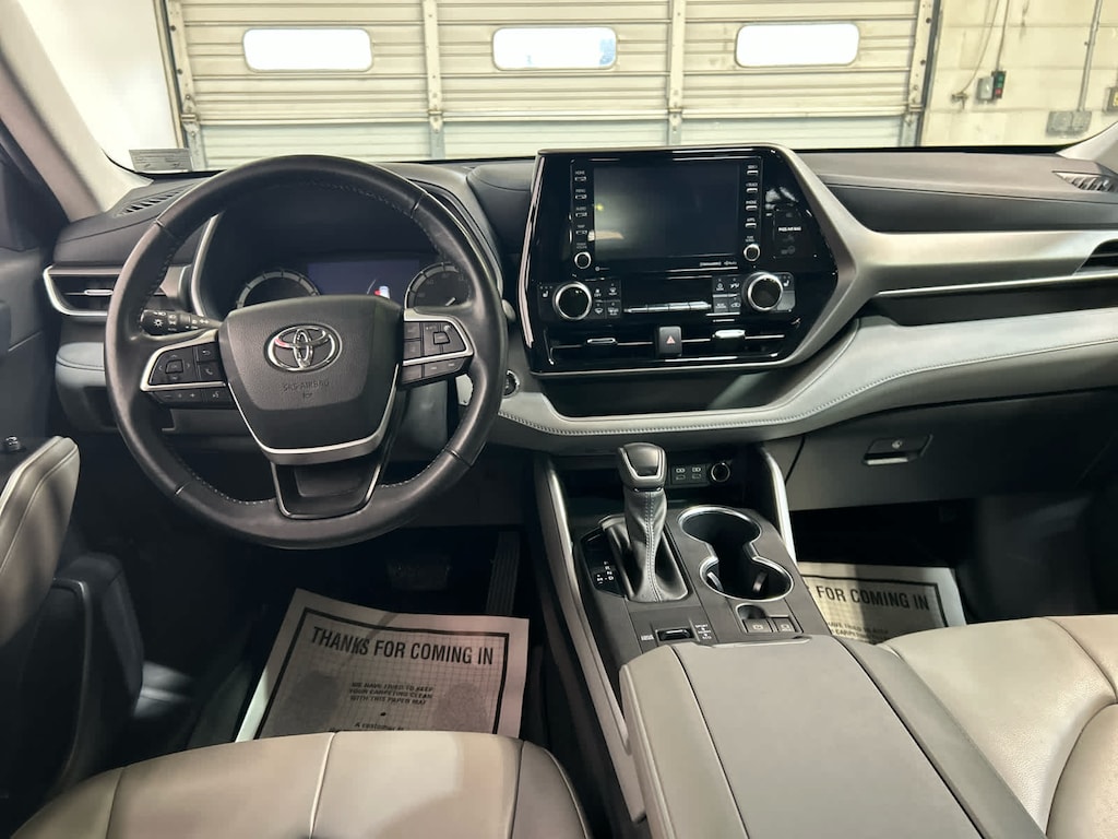 Used 2022 Toyota Highlander XLE SUV
