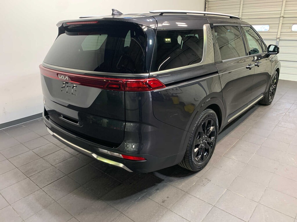 Used 2024 Kia Carnival SX MPV