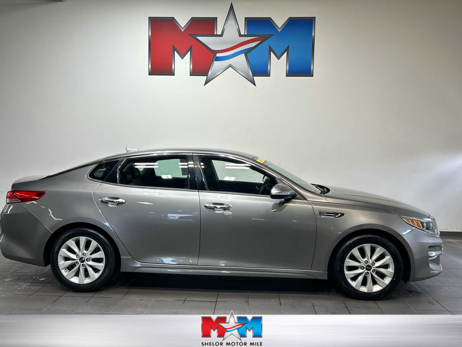 2016 Kia Optima EX AT's photo