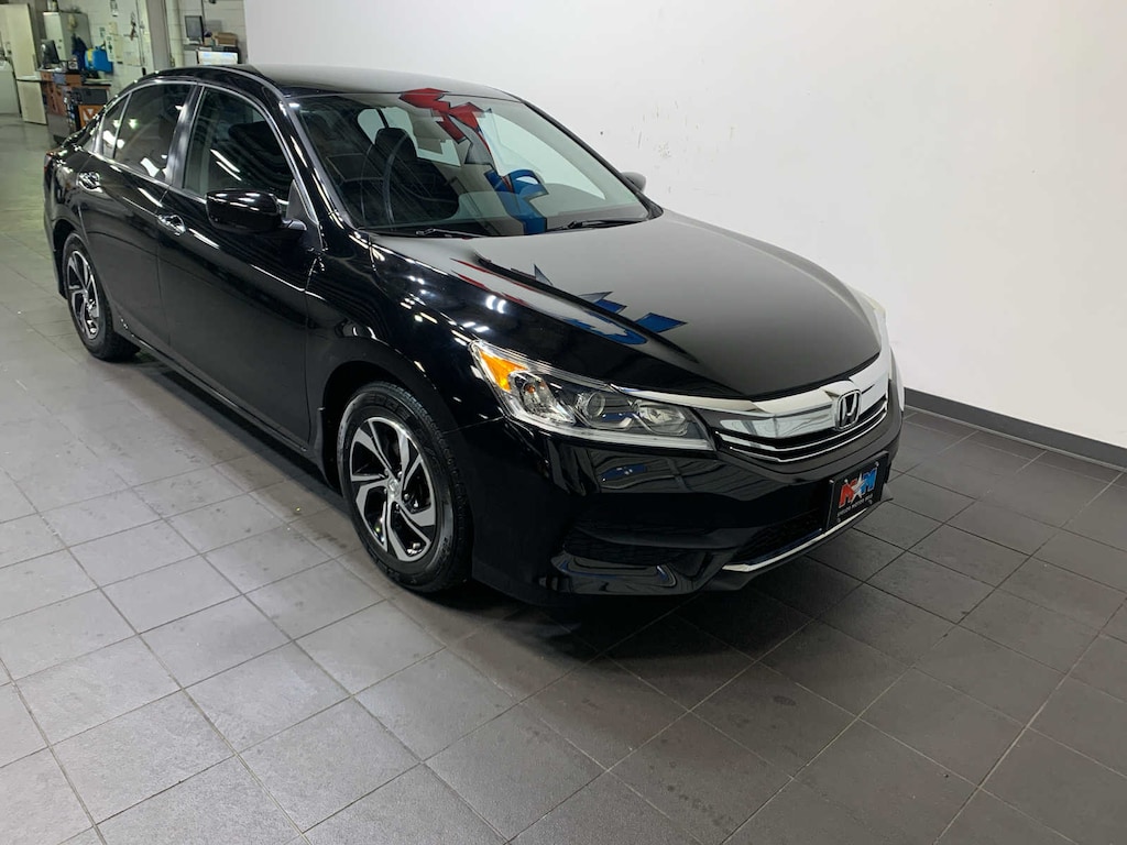 Used 2017 Honda Accord LX Sedan