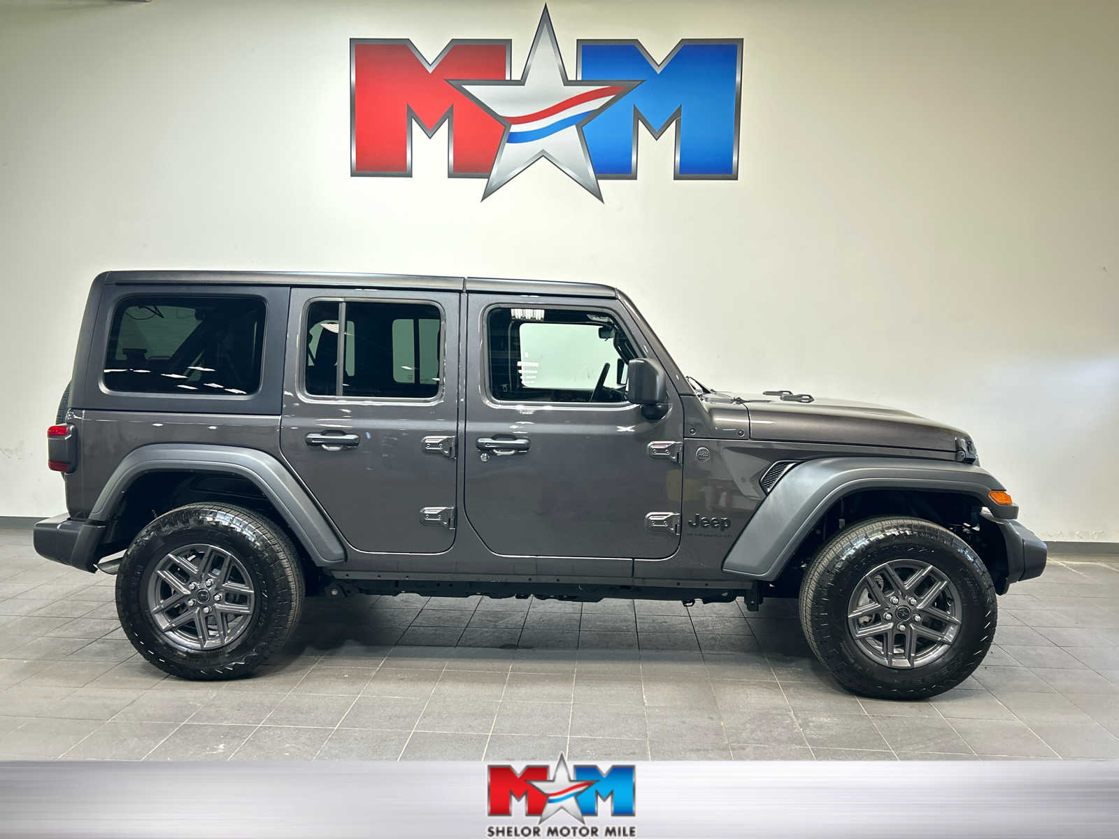 2025 Jeep Wrangler Sport S's photo
